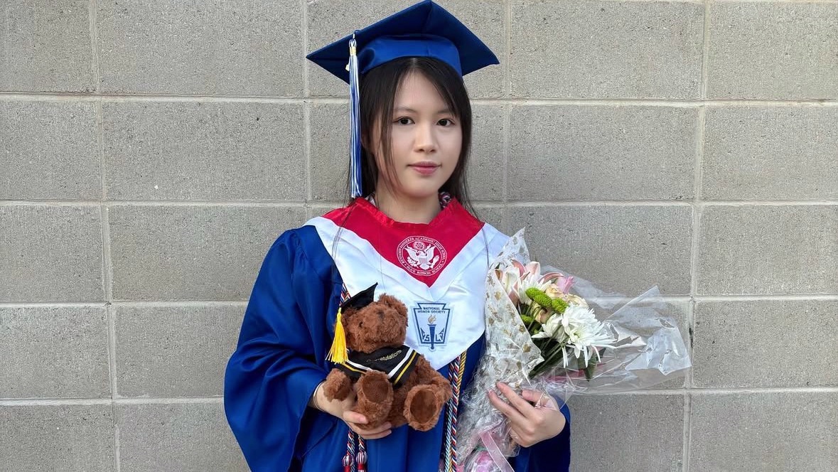 Photograph of Xiaoyi Luo